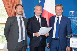 Remise du rapport de la commission d’enquête sur l’égal accès aux soins des Français 